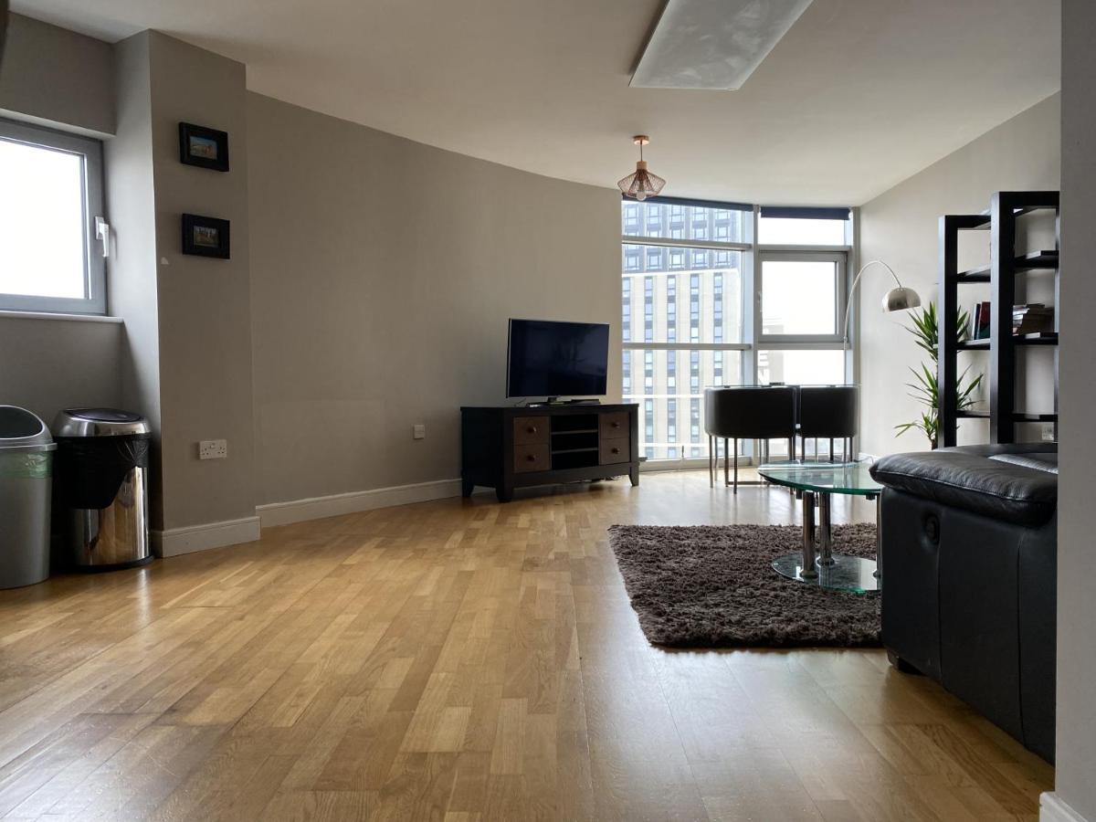 High View Serviced Apartment Cardiff Exteriör bild